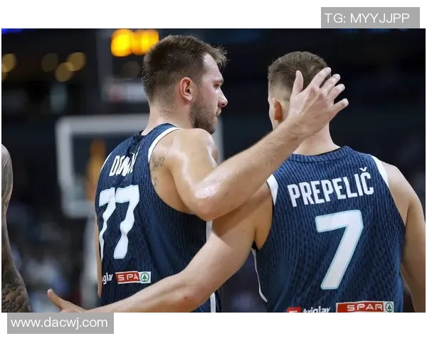 东契奇再创佳绩三双助力球队湖人客场遭遇篮网强劲挑战不敌对手 东契奇再创佳绩三双助力球队湖人客场遭遇篮网强劲挑战不敌对手